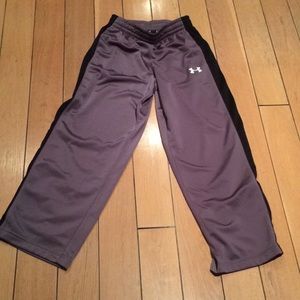 Under Armour Youth Active Pants. YLG
